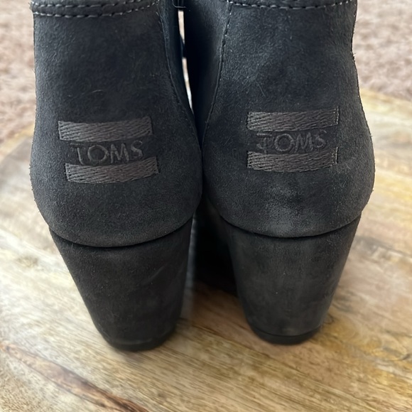 TOMS classic wedge in grey Size 9 in Women’s worn once - Picture 3 of 4